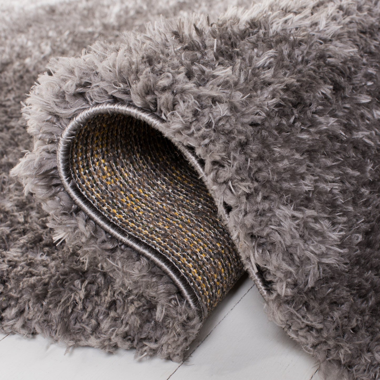 Tapis SAFAVIEH Madrid Shag Soledad uni de 5 cm d'épaisseur