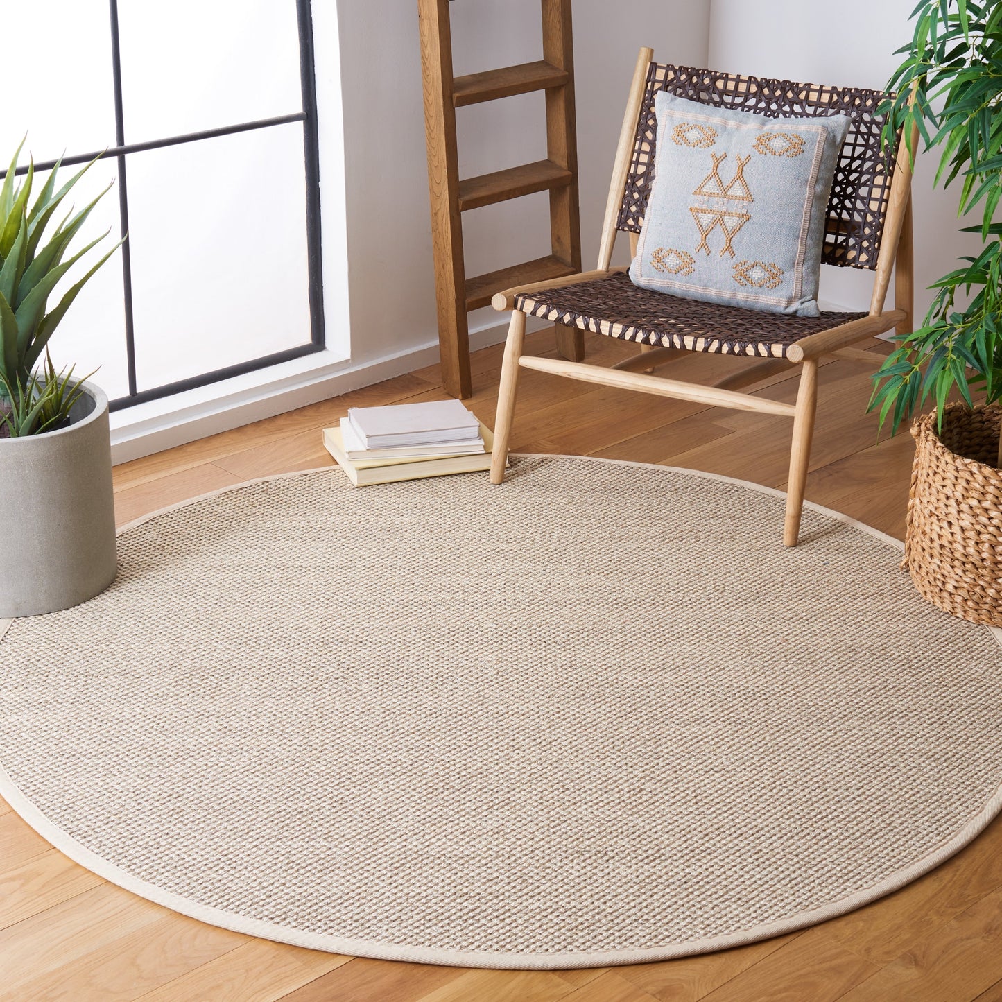 Tapis en sisal Lorine à bordure décontractée en fibres naturelles SAFAVIEH