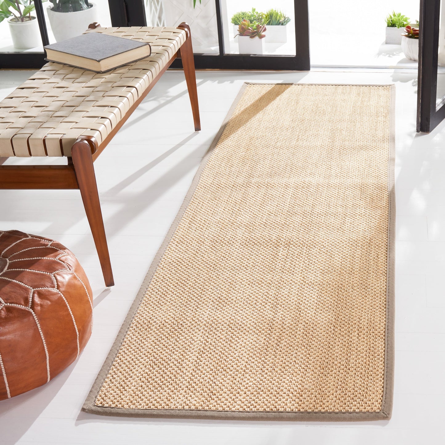 Tapis en sisal SAFAVIEH Venus en fibre naturelle, bordure décontractée