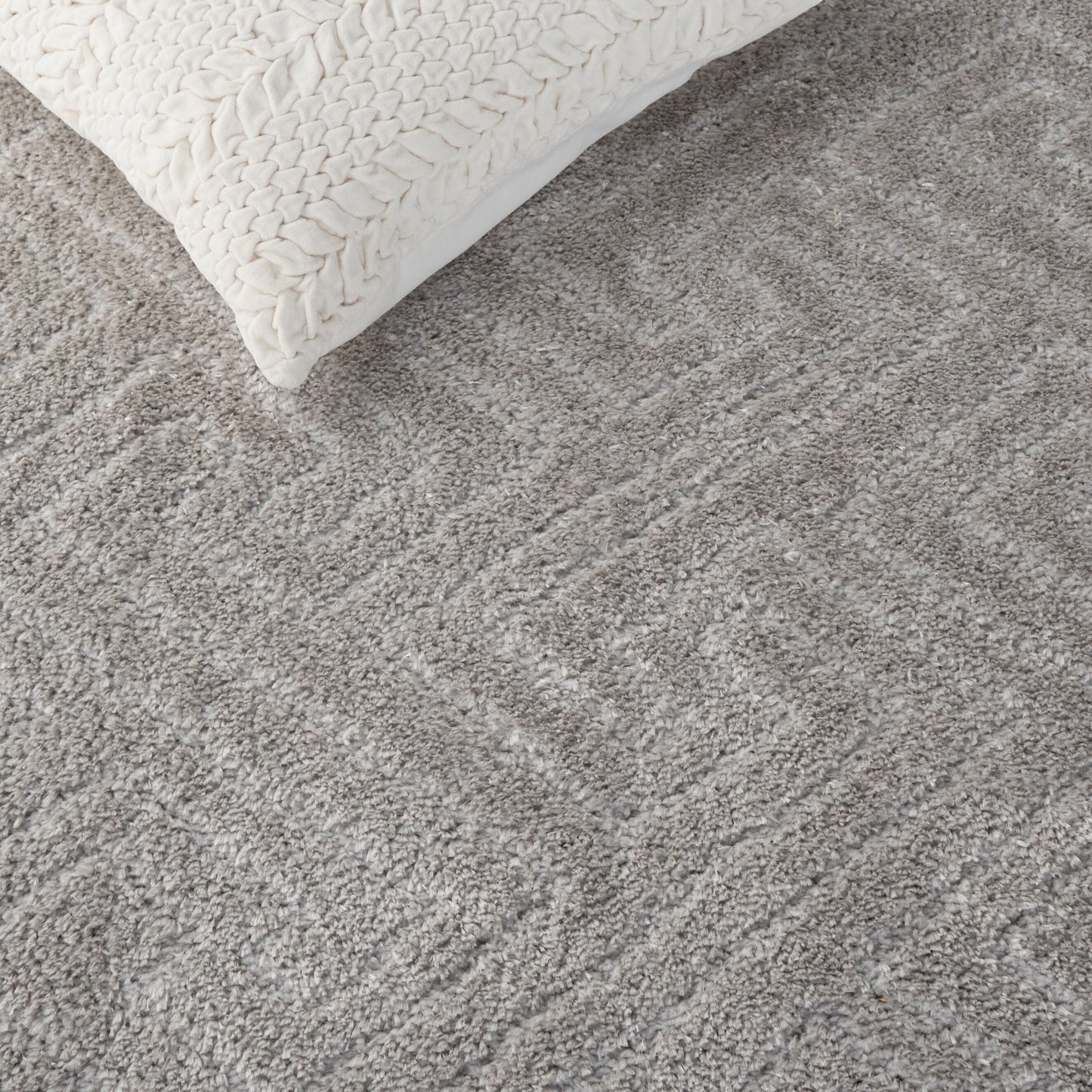 Tapis SAFAVIEH Tahoe Shag Lisjana géométrique de 3 cm d'épaisseur