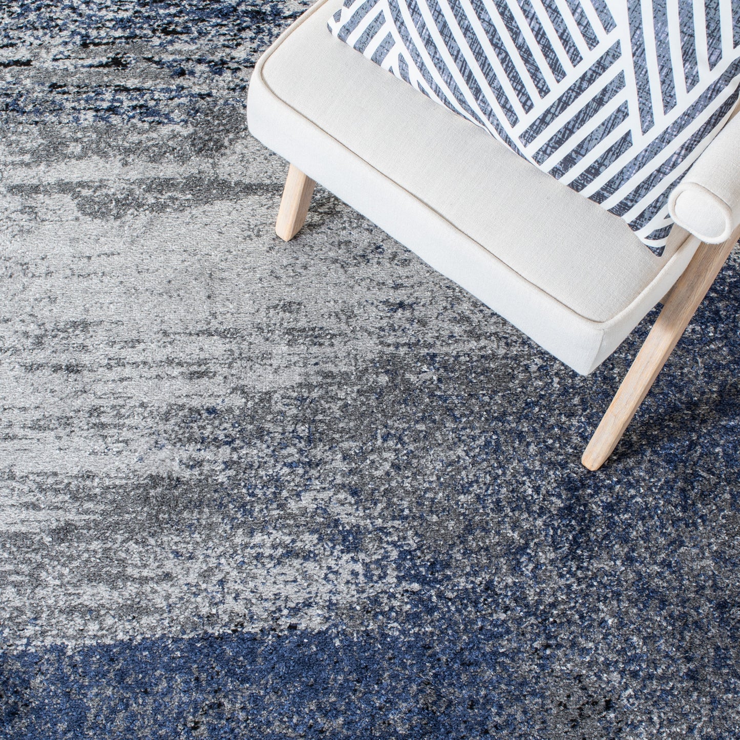 SAFAVIEH, Tapis abstrait moderne Adirondack Allegonda