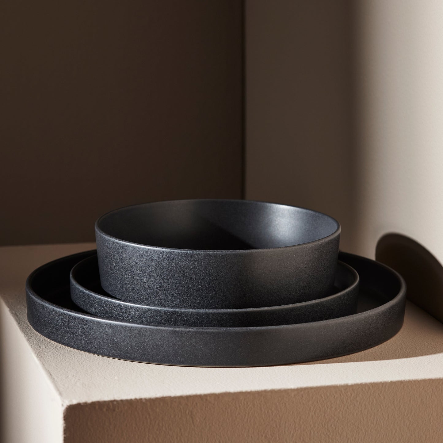 Ensemble de vaisselle en grès Stone by Mercer Project MODAN