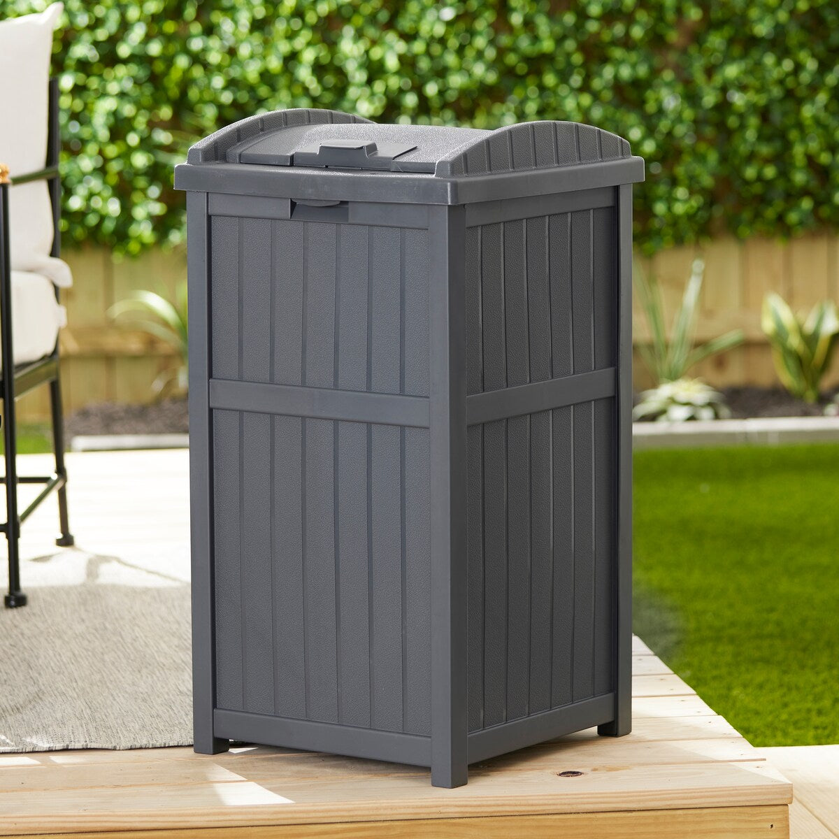 Poubelles Suncast Hideaway de 30 gallons pour l'extérieur et le cyberespace