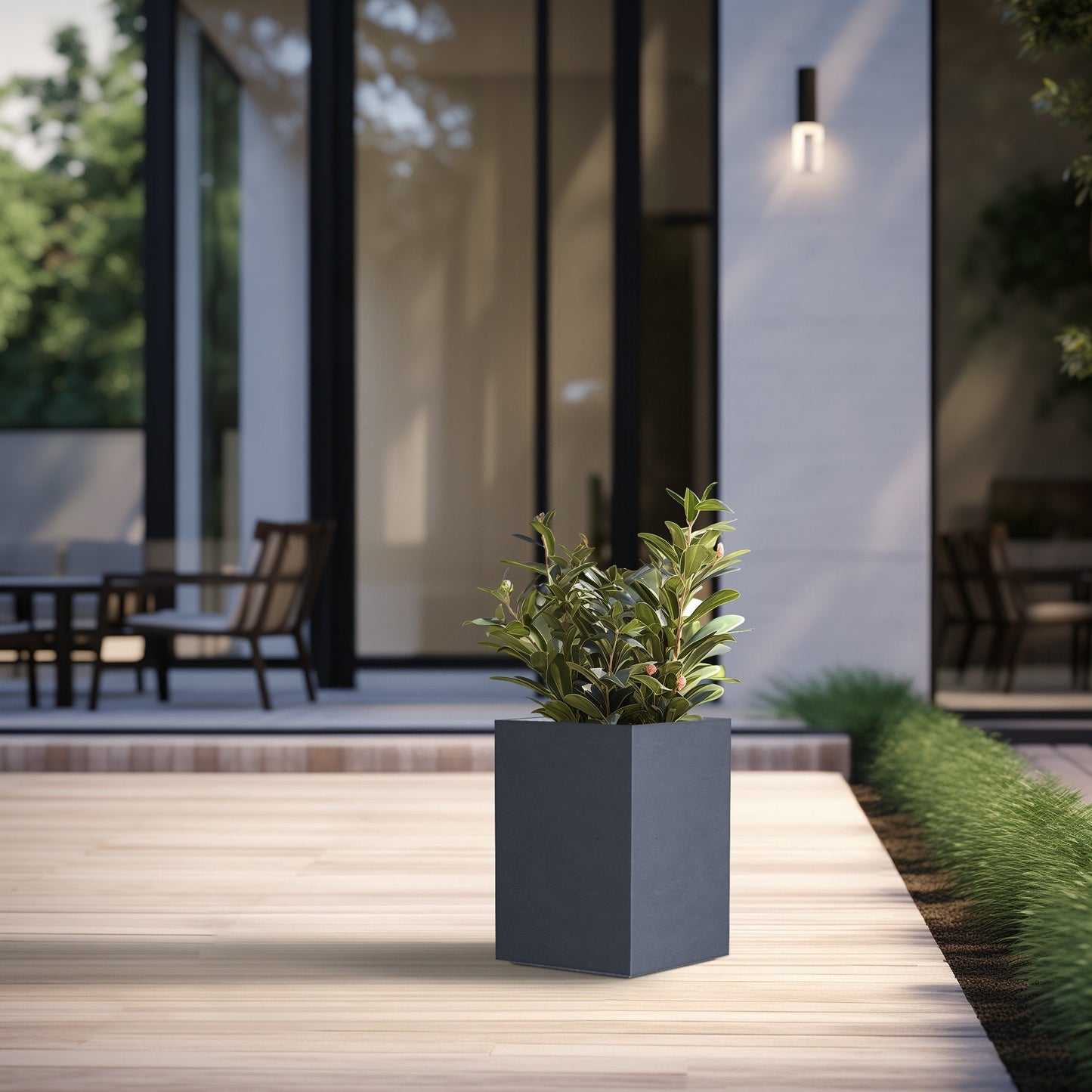 Jardinières rectangulaires hautes en béton / Grands bacs à fleurs d'intérieur et d'extérieur