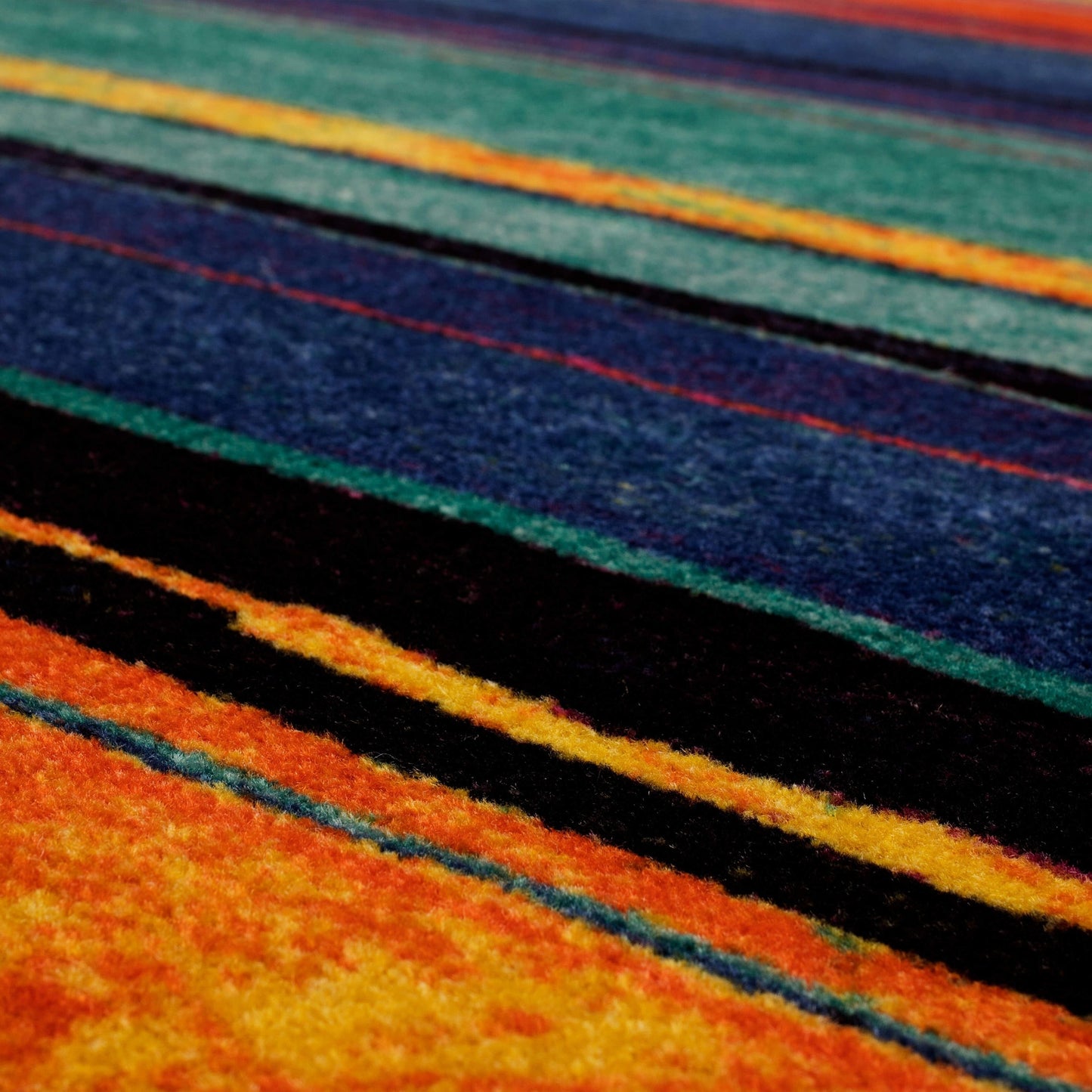 Tapis de style bohème à rayures multicolores Sultan de la collection Curated Nomad