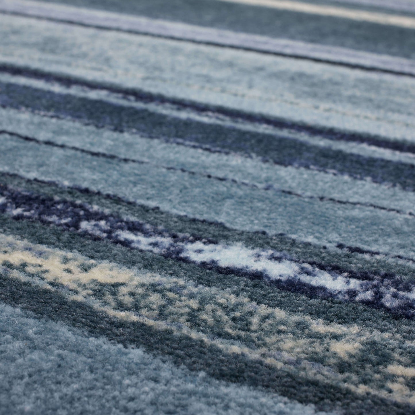 Tapis de style bohème à rayures multicolores Sultan de la collection Curated Nomad