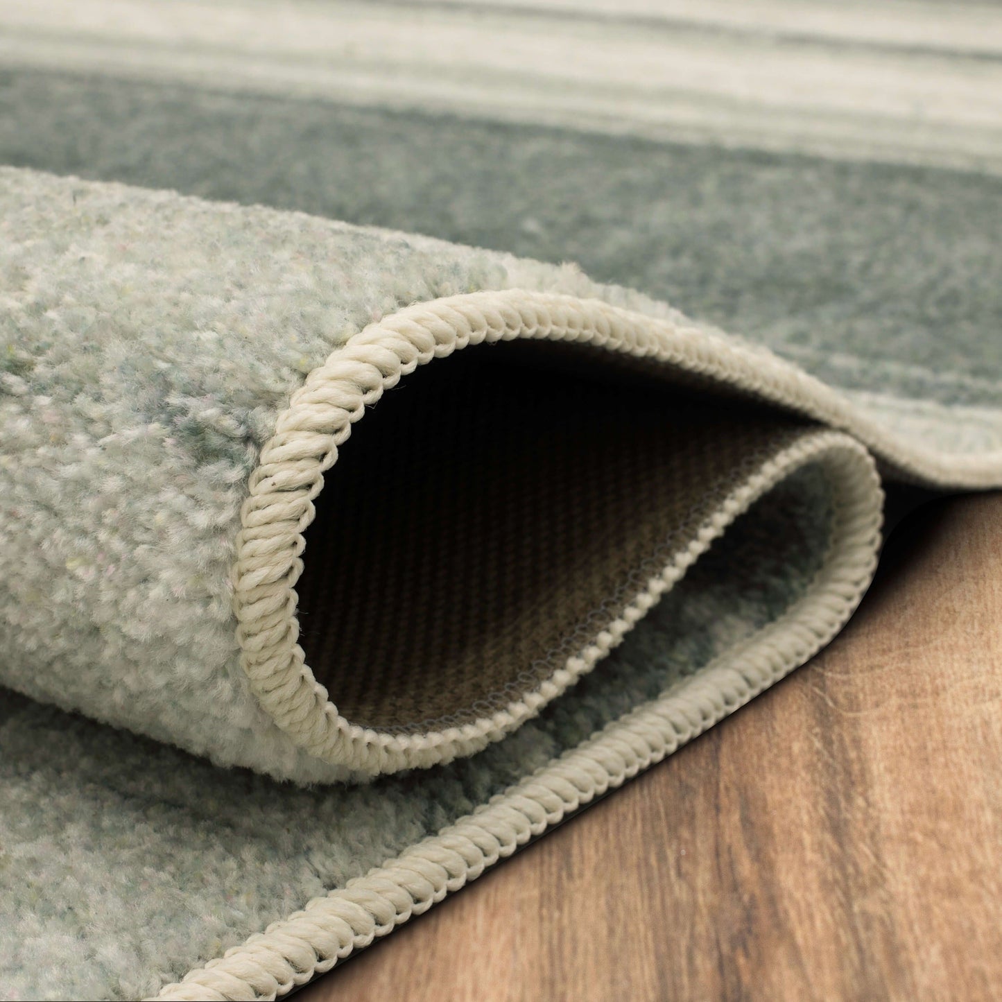 Tapis de style bohème à rayures multicolores Sultan de la collection Curated Nomad