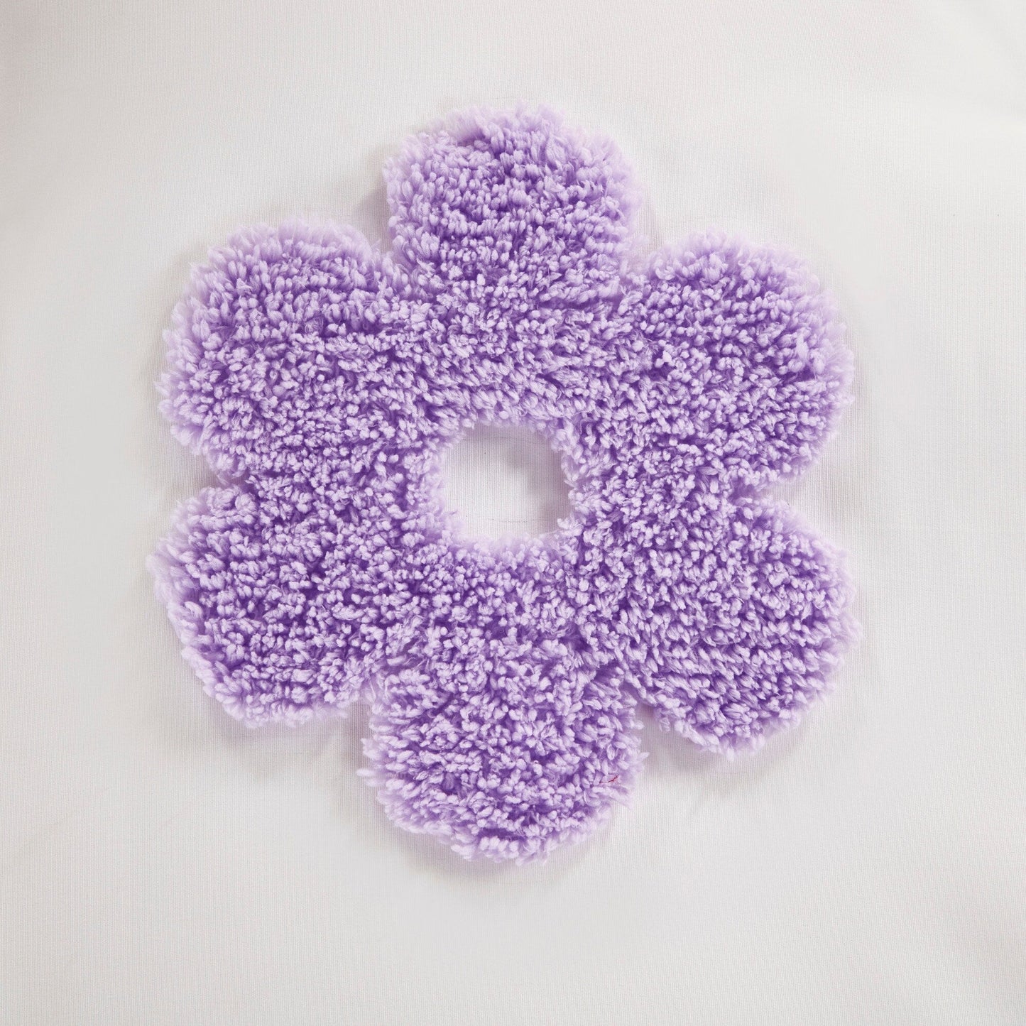 Parure de lit réversible en chenille tuftée Madeline Floral d'Intelligent Design Kids