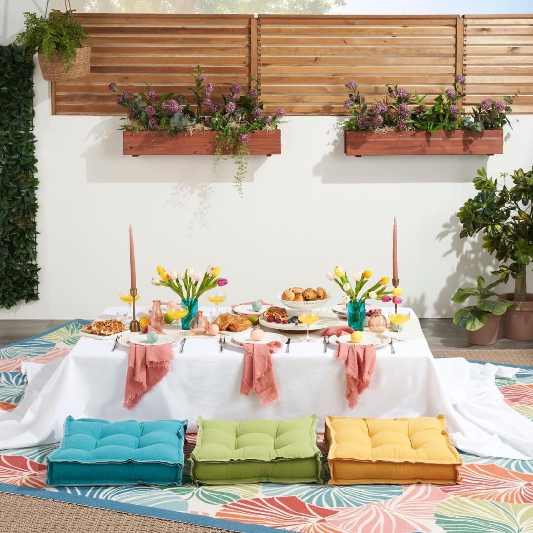 Tapis d'intérieur/extérieur Waverly Sun N' Shade à motif botanique moderne