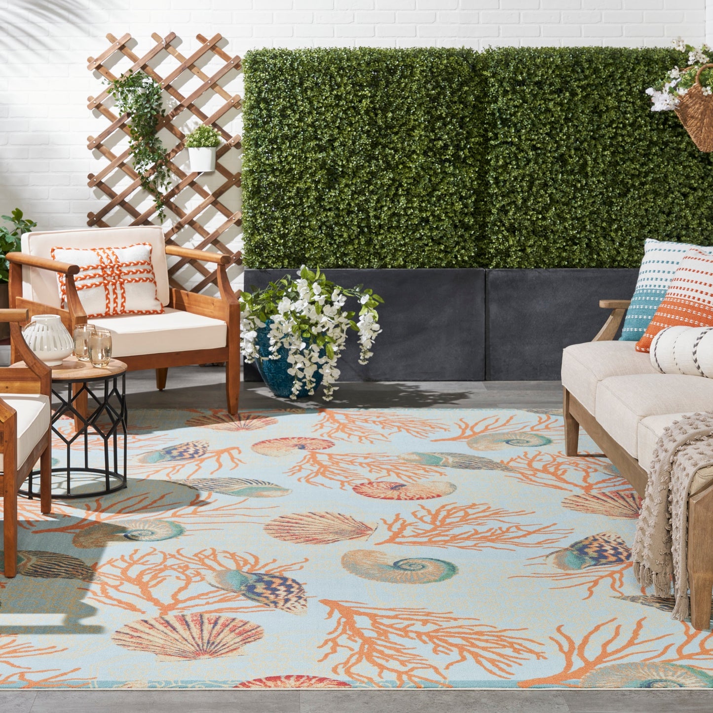 Tapis d'intérieur/extérieur Waverly Sun &amp; Shade Shore Thing Tropical Sea Shell Floral