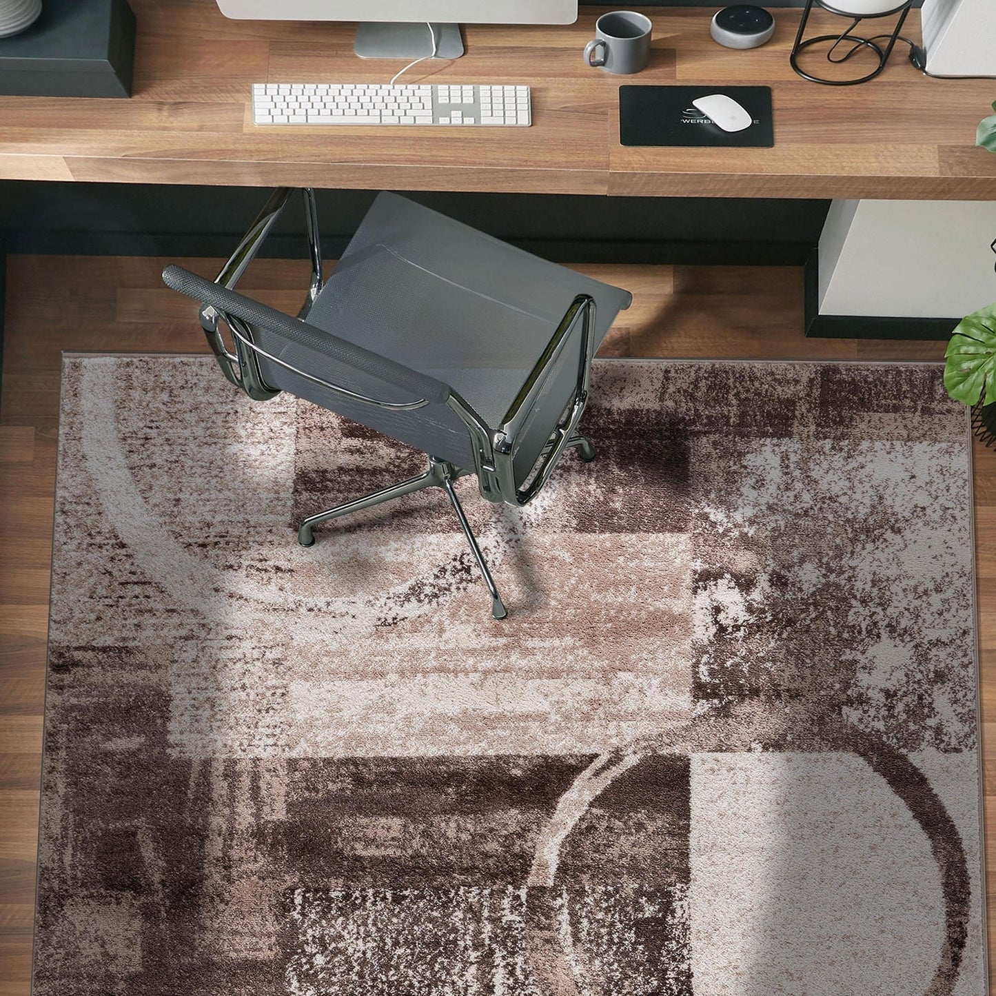 Tapis rond abstrait en polypropylène fabriqué à la machine par World Rug Gallery