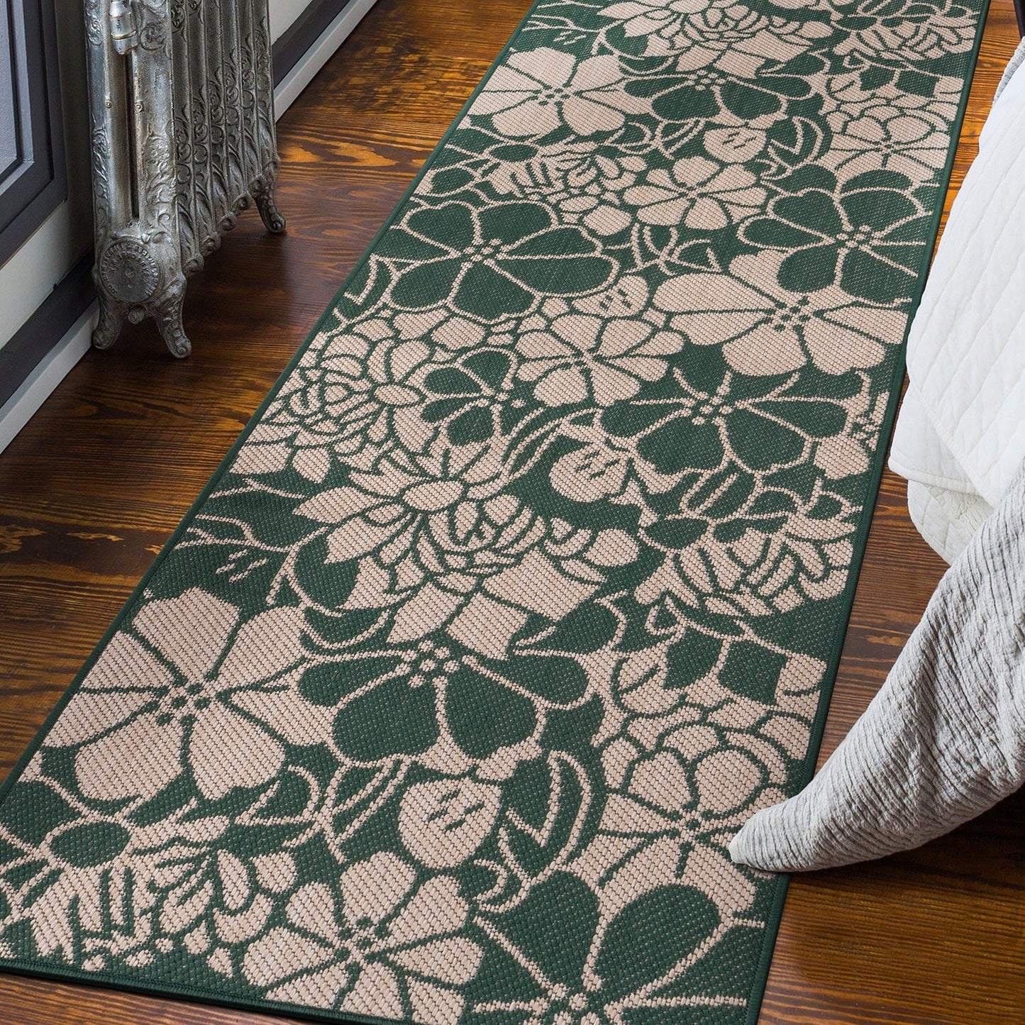 Tapis d'intérieur/extérieur moderne à motif floral texturé World Rug Gallery