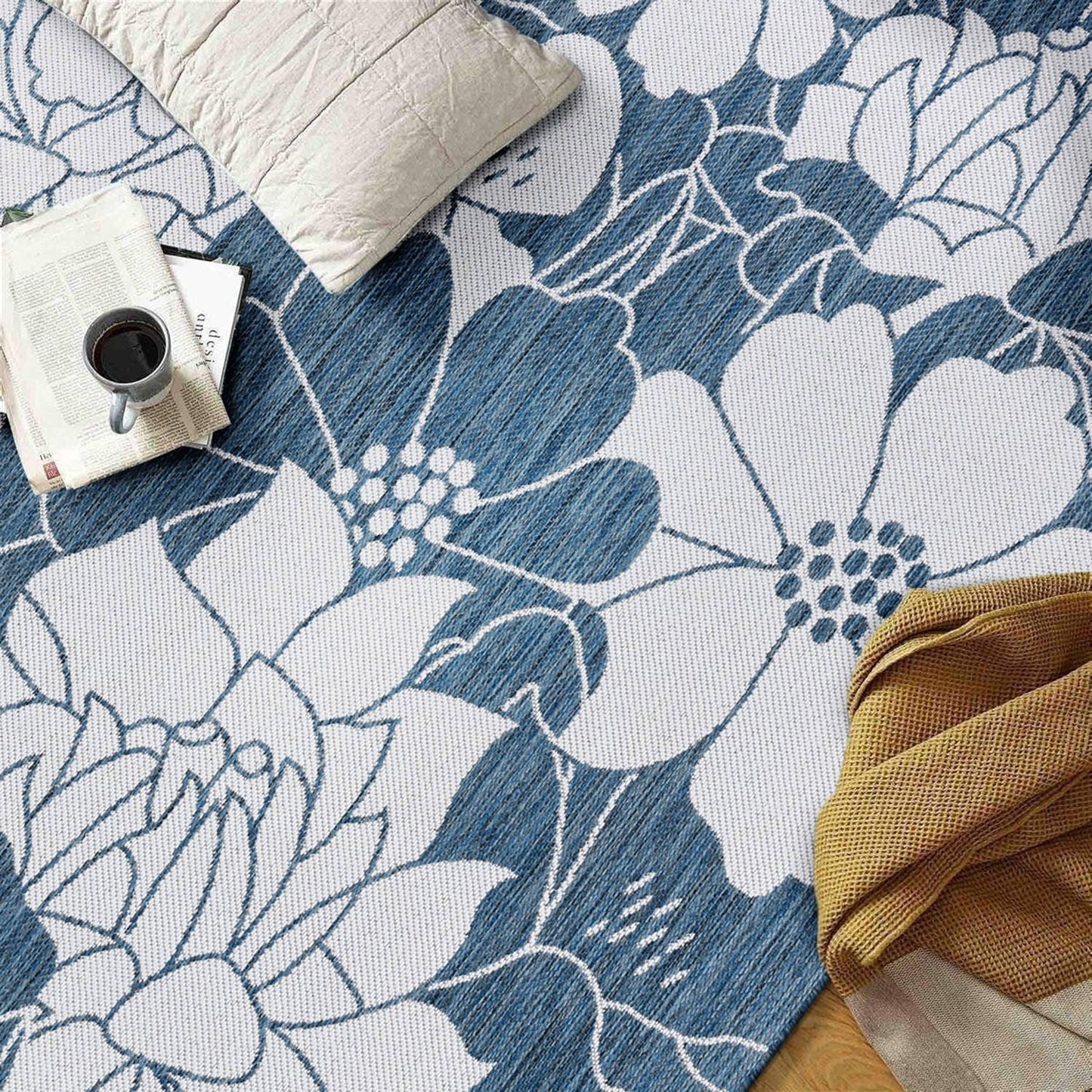 Tapis d'intérieur/extérieur moderne à motif floral texturé World Rug Gallery