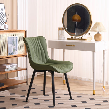 Ensemble de 2 chaises de salle à manger modernes sans accoudoirs, revêtues de cuir.